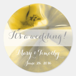 Künstlerische Blume in Gelbtönen - Hochzeit Runder Aufkleber