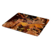 Künstlerische Herbstlaube im Herbst Sonnenschein Schneidebrett (Ecke)