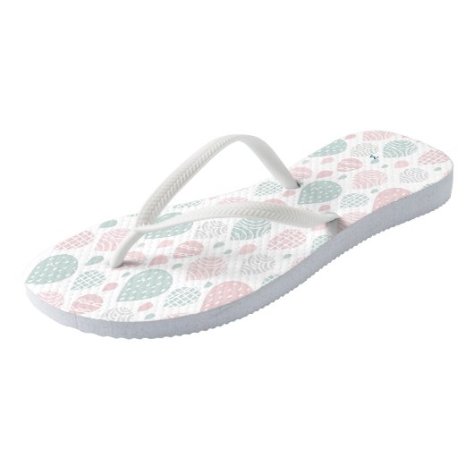 Künstlerische Pastel Raindrops Monogramm Flip Flop Badesandalen (Schrägansicht)