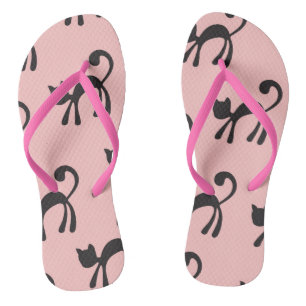 Künstlerische Schwarze Katzen in Rosa Badesandalen