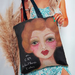 Künstlerische Vintage 1940er Jahre Schönes Inspira Tasche<br><div class="desc">Dieses wunderschöne Design entstand mit meinem original Mixed Media Gemälde, inspiriert von den Illustrationen, die in Vintagen Make-up-Anzeigen aus den 1940er Jahren zu finden waren. Dieser schöne rote Kopf mit fett roten Lippen ist auf samtig schwarzem Hintergrund und trägt ein olivgrünes Shirt, um die weiche Farbpalette zu ergänzen und verleiht...</div>