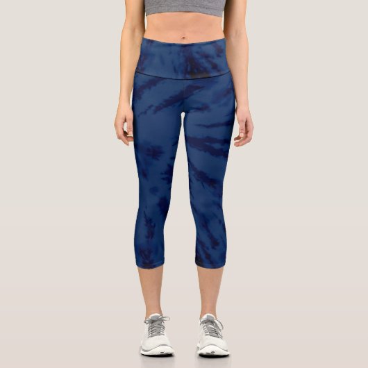Künstlerisches Cooles Navy Blue Gefärbte Krawatte Capri Leggings (Vorderseite)