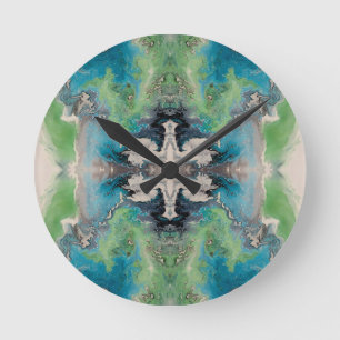 Künstlerisches Fluid-Abstrakt in Aqua und Grün Runde Wanduhr