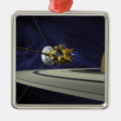 Künstlerkonzept Cassini Ornament Aus Metall (Vorne)