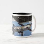 Künstlerrendering Zweifarbige Tasse (VorderseiteRechts)