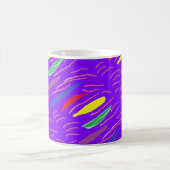 Kunstmuster auf brüchig lila kaffeetasse (Mittel)