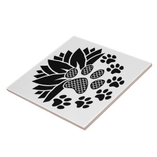 Kunstvoll gestaltete Paw Print Tile mit Natureleme Fliese