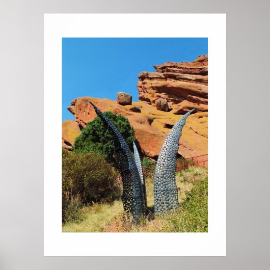 Kunstwerk im Park Rote Felsen Poster (Vorne)