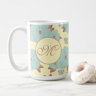 Kupfer Blassblüte Aquamarine Blüte auf Pastellgelb Kaffeetasse