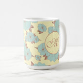 Kupfer Blassblüte Aquamarine Blüte auf Pastellgelb Kaffeetasse (VorderseiteRechts)