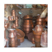 Kupfertöpfe auf dem Markt Fliese (Vorderseite)