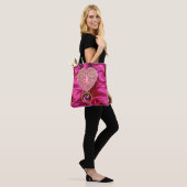 KUPPELLEICHT HERZSILK PINK FUCHSIA CLOTH MONOGRAMM TASCHE (Am Model)