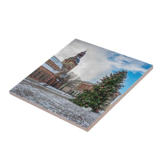 Kuppelplatz mit Weihnachtsbaum in Riga Fliese (Seite)