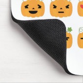 Kürbis-Emojis Mousepad (Ecke)