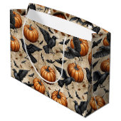 Kürbis, Krähen und Fledermausmuster Große Geschenktüte (Rückseite Schrägansicht)