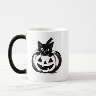 Kürbis-Peek – Schwarzes Katze Halloween-Design auf Verwandlungstasse