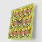 Kürbis, Soße und Streifen Hintergrund Quadratische Wanduhr (Winkel)