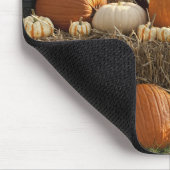 Kürbis und Mummeranzeige im Herbst Mousepad (Ecke)