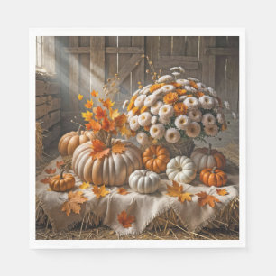Kürbis und Mums im Herbst in einer Scheune Serviette