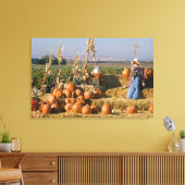 Kürbisanzeige mit Heuballen und Kürbisgewächsen Leinwanddruck (Insitu (Wohnzimmer))
