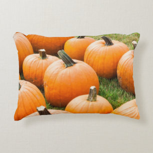 Kürbise für Verkauf am Markt eines Bauern Zierkissen