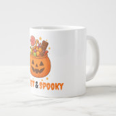 Kürbiseimer voll süß - Halloween Jumbo-Tasse (Vorderseite Rechts)