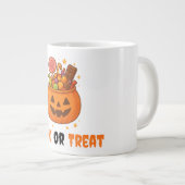 Kürbiseimer voll süß - Halloween Jumbo-Tasse (Vorderseite Rechts)