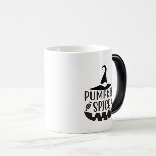 Kürbisgewürz mit einer Jack-O-Lantern-Hexe Verwandlungstasse (VorderseiteRechts)