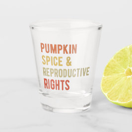 Kürbisgewürze und Reproduktionsrechte I Schnapsglas