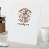 Kürbisgewürzsaison kommt bald Halloween Fal Sockelschild (In Situ)