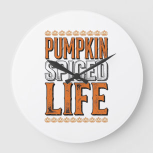 Kürbisgewürztes Leben Vintage-Halloween-Typografie Große Wanduhr