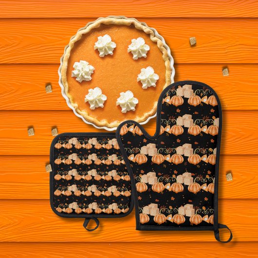 Kürbiskuchen und braune Zuckerwürfel schwarz Ofenhandschuh & Topflappen-Set