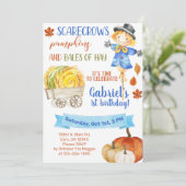 Kürbiskuitbisse aus Heu-Geburtstag einladen. Einladung (Stehend Vorderseite)