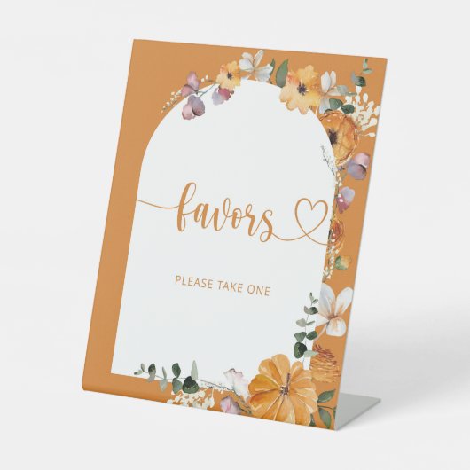 Kürbiskürbis mit Blumenkohl; bitte ein Exemplar mi Sockelschild (Vorderseite)