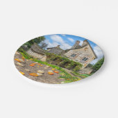 Kürbispflaster und Papierteller (Schrägansicht)