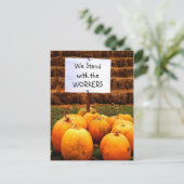 Kürbisprotest - Stehende Arbeit Postkarte (Stehend Vorderseite)