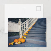 Kürbisse auf der Treppe Postkarte (Vorne/Hinten)