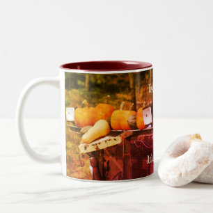 Kürbisse auf LKW-Naturkunst Personalisiert Zweifarbige Tasse