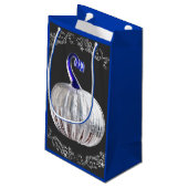 Kürbissilber Glas blau Fall elegant grau Kleine Geschenktüte (Rückseite Schrägansicht)