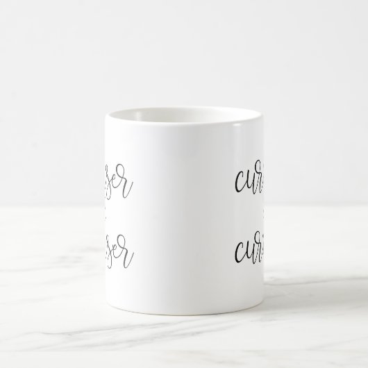 Kuriouser und Kuriouser Kaffeetasse (Mittel)