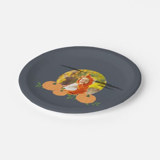 Kürkin-Patch Halloween-Foto Pappteller (Schrägansicht)