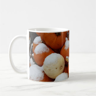 Kürme in der Schnee-Tasse Kaffeetasse