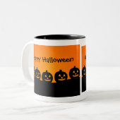 Kürme in einer Reihe, glückliche Halloween-Tasse Zweifarbige Tasse (Vorderseite Links)