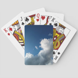 Kurve in einer großen Wolke Spielkarten