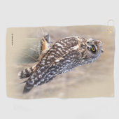 Kurz-gezüchtetes Owl mit Vole in den Süden Golfhandtuch (Horizontal)