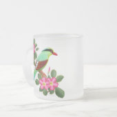 Kurze angebundene grüne Elster-mattierte Tasse (Vorderseite Links)