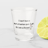 Kurze Aufmerksamkeit Span Chicken Schnapsglas (Vorderseite)