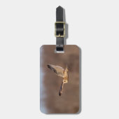 Kurze Eule im Flug Gepäckanhänger (Vorderseite vertikal)