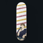 Kurzer Glitzer Gold und Rosa Skateboard<br><div class="desc">Eine niedliche flache Abbildung von kurz-haarigen Mädchen in Rosa und Gold Glitzer Streifen Hintergrund. Personalisieren Sie es mit Ihrem Namen.</div>