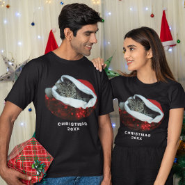 Kurzfristige graue Katze Rote Weihnachtsmannmütze  T-Shirt